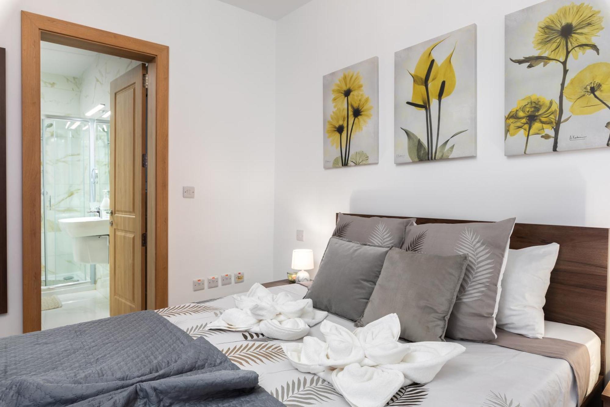 Modern 2Br Stylish Apartment With 2 Balconies - Close To St Julian'S & Sliema & Yacht Marina Pieta Ngoại thất bức ảnh