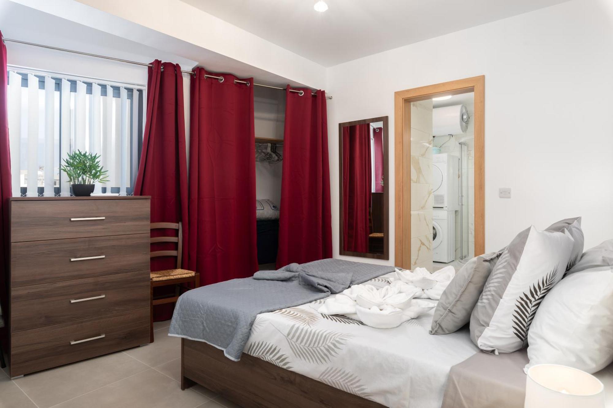 Modern 2Br Stylish Apartment With 2 Balconies - Close To St Julian'S & Sliema & Yacht Marina Pieta Ngoại thất bức ảnh