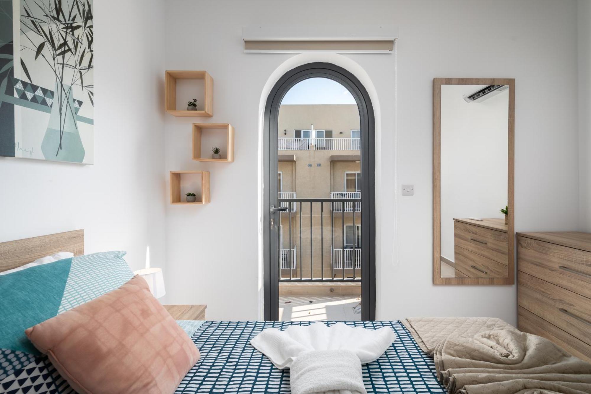Modern 2Br Stylish Apartment With 2 Balconies - Close To St Julian'S & Sliema & Yacht Marina Pieta Ngoại thất bức ảnh